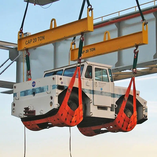 Car lifting gear with polyester net