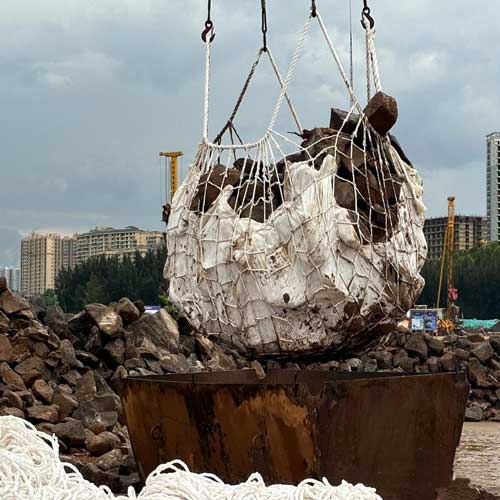 River interception and stone throwing rope net